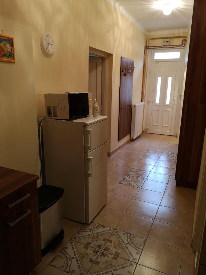 Veva Apartman - Eger Maganszallashely Buitenkant foto