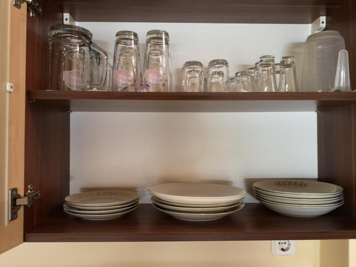 Veva Apartman - Eger Maganszallashely Buitenkant foto