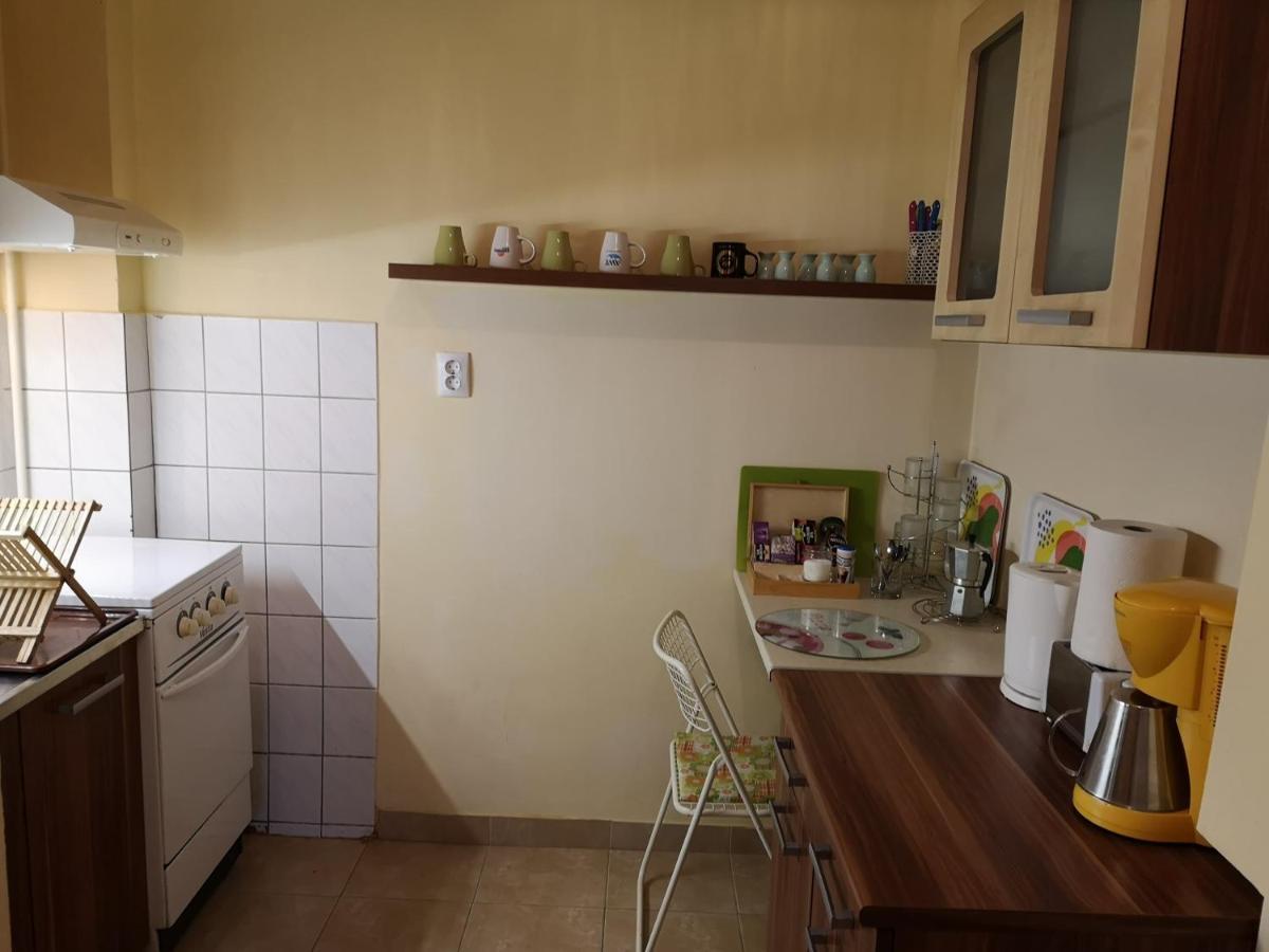Veva Apartman - Eger Maganszallashely Buitenkant foto