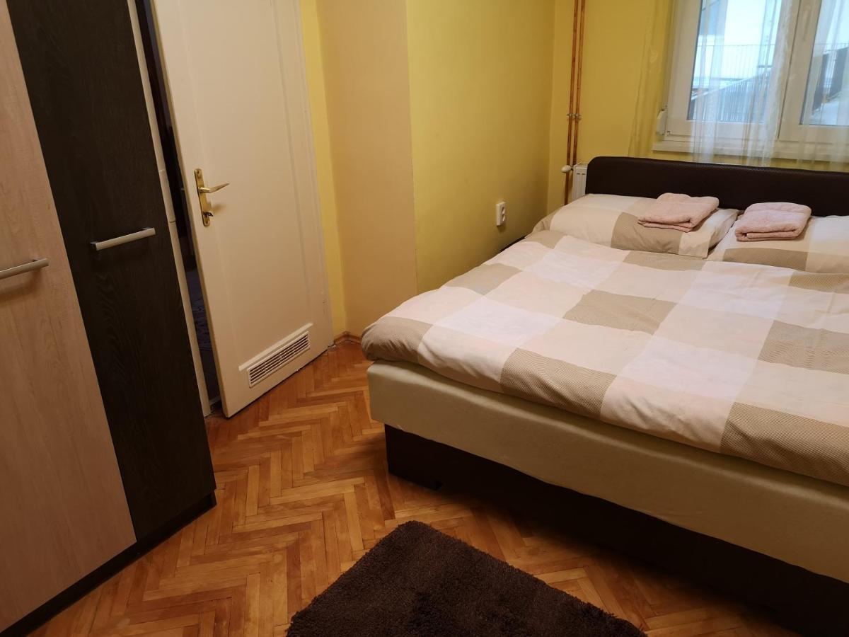 Veva Apartman - Eger Maganszallashely Buitenkant foto