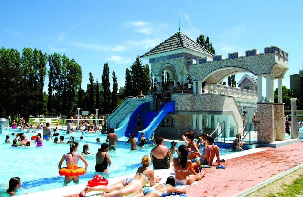Veva Apartman - Eger Maganszallashely Buitenkant foto